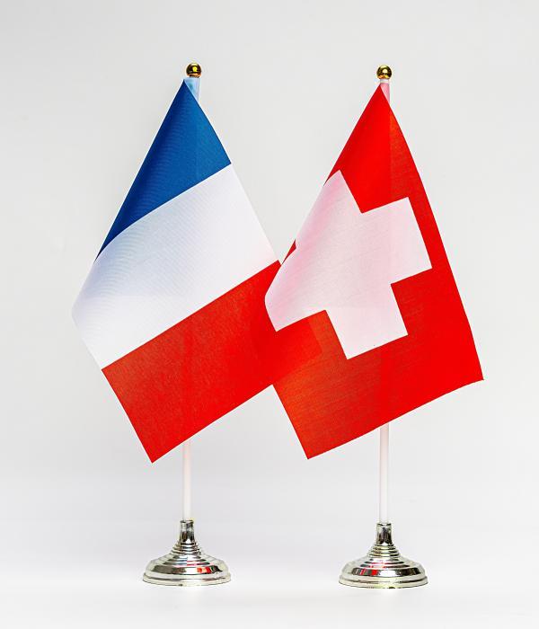 Une assurance santÃ© qui sâadapte **aux spÃ©cificitÃ©s du frontalier**